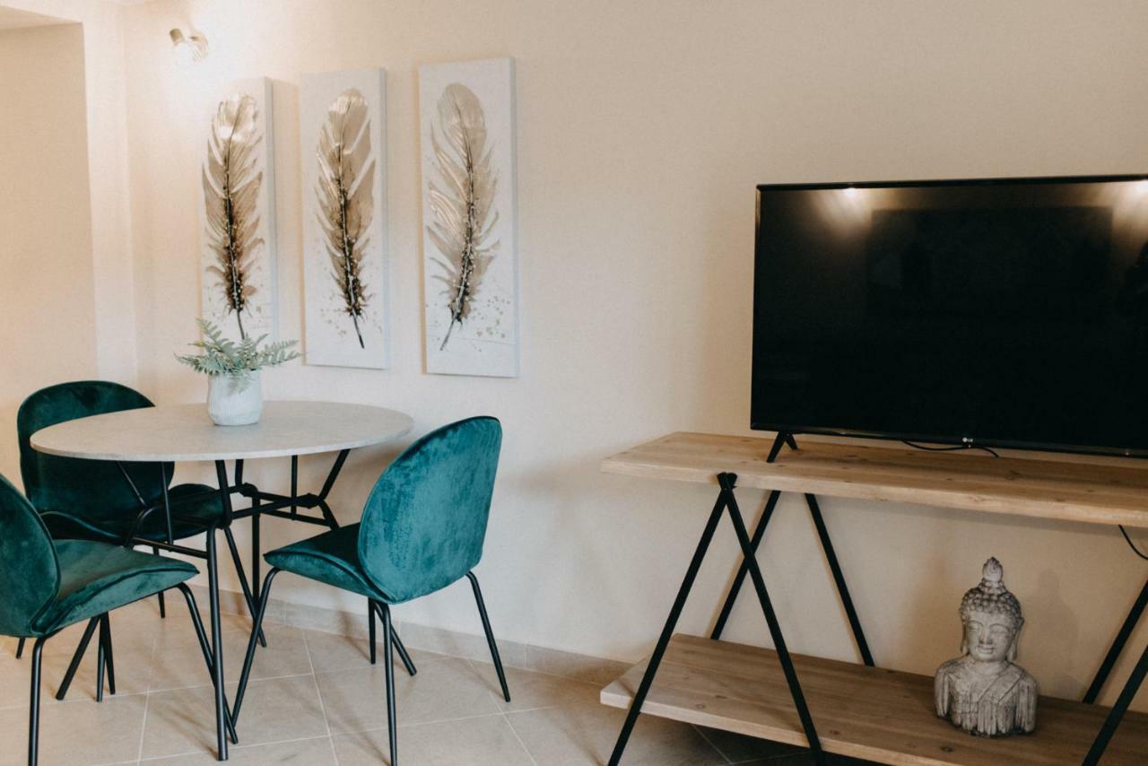 Best House, Central Luxury Apartment, Agiou Nikolaou, Patra Exteriör bild